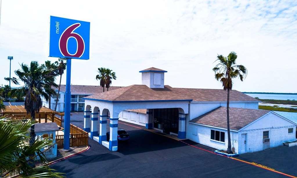 Motel 6 Portland Bagian luar foto
