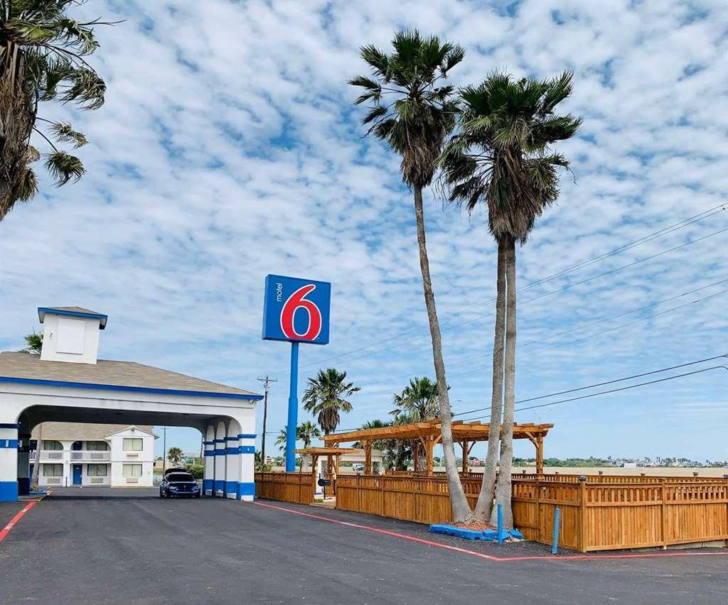 Motel 6 Portland Bagian luar foto