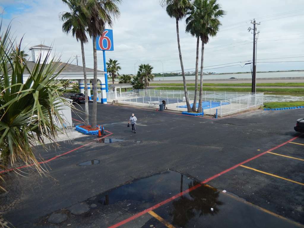 Motel 6 Portland Bagian luar foto